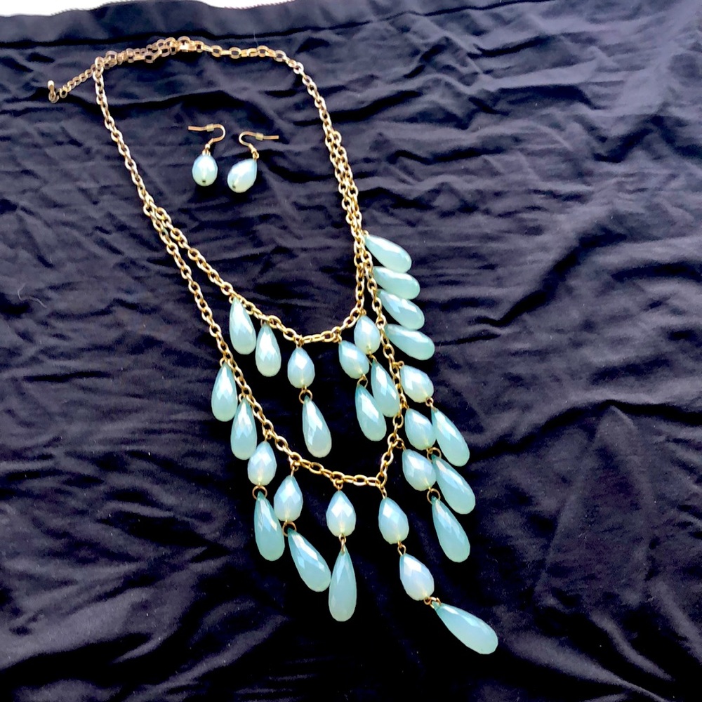 Necklace and earrings set